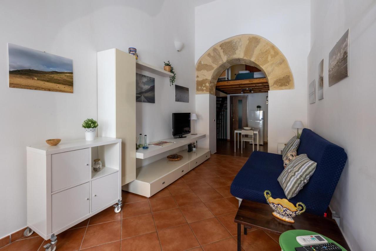 La Casa Del Cacciatore - Alloggio Con Terrazzo Apartment ปาแลร์โม ภายนอก รูปภาพ